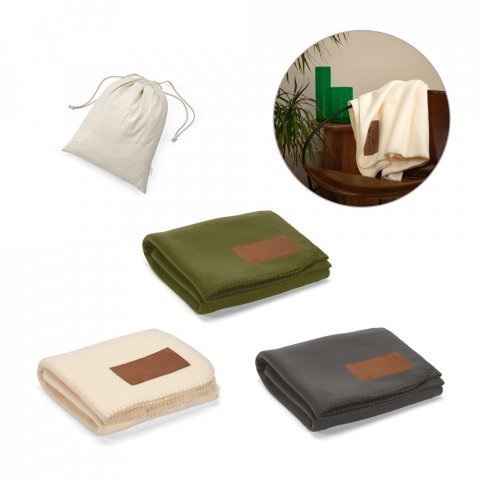 COZY. Manta em tecido polar, 100% poli�ster reciclado (100% rPET) (140 g/m�)
